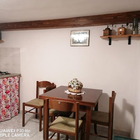 Apartament La Casa Di Luisa Santu Lussurgiu Zewnętrze zdjęcie